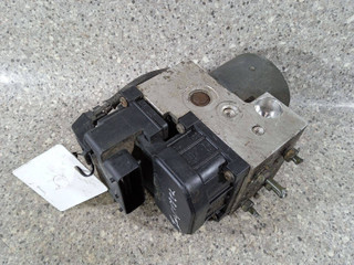 блок ABS Subaru Impreza 2 поколение (GD/GG) [рестайлинг] (2002 - 2005), 2.0 л., i, бензин, МКПП, полный привод, 0130108084