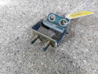 петля крышки багажника Nissan Almera Tino V10 (2000 - 2003)