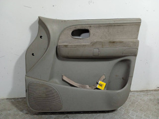 обшивка двери передняя правая Hyundai Trajet 1 поколение 2004