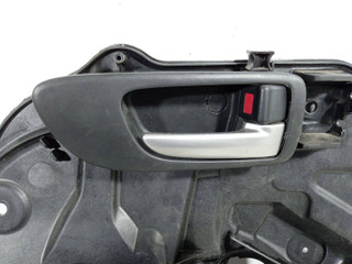 ручка внутренняя передняя правая Mazda 3 BK (2003 - 2005)