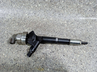 форсунка Opel Meriva 1 поколение (A) [рестайлинг] (2006 - 2010), 1.7 л., Z 17 DTR, дизель, 8-97376270-1
