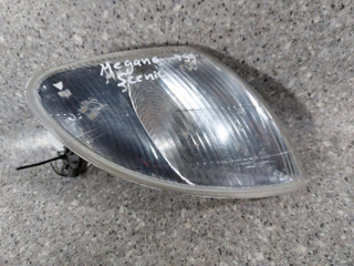 поворотник правый Renault Scenic 1 поколение (1996 - 1999), 7700831467