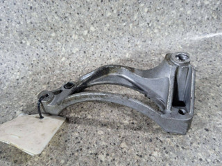 кронштейн компрессора кондиционера Volkswagen Touareg 1 поколение (2002 - 2007), 2.5 л., TDi, BAC, дизель, МКПП, полный привод, 070260885A
