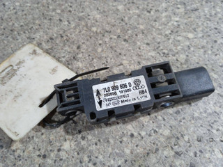 датчик удара Volkswagen Touareg 1 поколение (2002 - 2007), 2.5 л., TDi, BAC, дизель, МКПП, полный привод, 7L0909606D