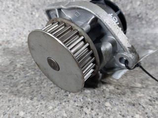 помпа Volkswagen Polo 4 поколение (2001 - 2005), 1.4 л., AUA, бензин, МКПП, 210618