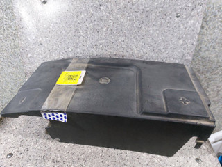 крышка аккумулятора Opel Insignia 1 поколение (A) (2008 - 2014), 13330946