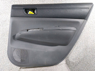 обшивка двери задняя правая Toyota Prius 2 поколение (2003 - 2011)