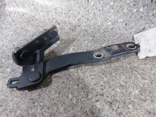 петля крышки багажника Honda FR-V 1 поколение (2004 - 2009)