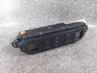 блок управления печки / климат-контроля Ford Focus 2 поколение (2004 - 2008), 3M5T18C612AL