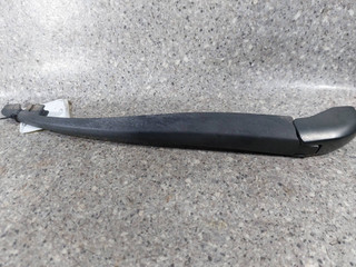 щеткодержатель задний Mazda 2 DE (2007 - 2010), хетчбэк 5 дв.