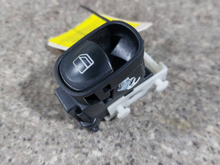 кнопка стеклоподъемника двери задней правой Mercedes-Benz C-Класс W203/S203/CL203 2003