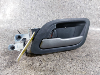 ручка внутренняя передняя левая Honda FR-V 1 поколение (2004 - 2009)