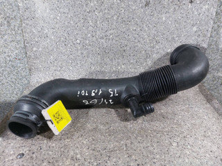 патрубок интеркулера Volkswagen Transporter T5 (2003 - 2009), 1.9 л., TDi, AXB, дизель, МКПП, 7H0129615D