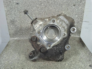 кулак задний правый Honda Accord 8 поколение (2007 - 2011), 2.2 л., i-DTEC, МКПП, универсал, передний привод