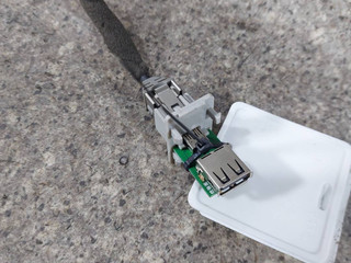 разъем AUX / USB Chevrolet Captiva 1 поколение [рестайлинг] (2011 - 2013), 2.2 л., VCDi, Z 22 D1, дизель, АКПП, полный привод