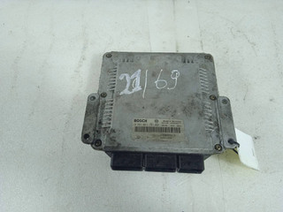 блок управления двигателем Renault Laguna 2 поколение (2001 - 2005), 1.9 л., DCi, F9Q 750, дизель, 6МКПП, 0281011101, 8200163528, 8200095416