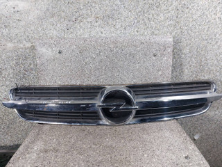 решетка радиатора Opel Vectra C (2002 - 2005), 13139871