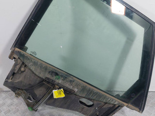 стекло двери задней левой Audi 80 8C/B4 (1991 - 1996)
