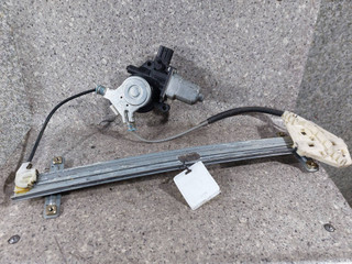 стеклоподъемник передний левый Honda FR-V 1 поколение (2004 - 2009)