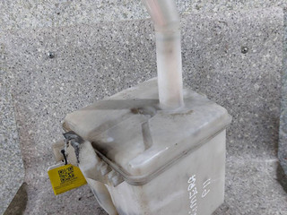 бачок омывателя Nissan Primera P11 (1996 - 2000), 289102F700