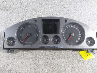 щиток приборов (приборная панель) Volkswagen Phaeton 1 поколение (2002 - 2008), 3.0 л., TDi, BMK, дизель, АКПП, полный привод, 3D0920885A, 0263660004
