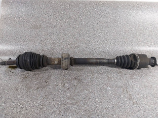 полуось передняя правая (приводной вал, ШРУС) Renault Logan 1 поколение (2004 - 2009), 1.6 л., i, бензин, 5МКПП, седан, 8200543478