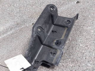 Крепление бампера переднего Audi A6 4F/C6 (2004 - 2008), седан, 4F5807891, 4F5807897