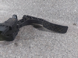 педаль Audi A6 4F/C6 (2004 - 2008), бензин, АКПП, 4F1723523A