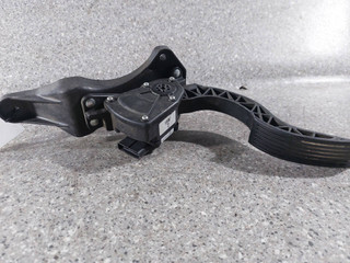 педаль Hyundai Santa Fe 2 поколение (CM) (2005 - 2010), 2.2 л., CRDi, D4EB, дизель, МКПП, полный привод, BIF0446A-2B100