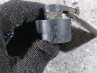 датчик дорожного просвета передний Audi A6 4F/C6 (2004 - 2008), 2.4 л., i, бензин, 1T0907503