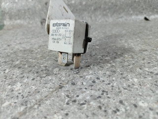 реле бензонасоса Audi A6 4F/C6 (2004 - 2008), 2.4 л., i, BDW, бензин, вариатор, передний привод, 8E0951253