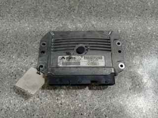 блок управления двигателем Renault Megane 2 поколение (2002 - 2006), 1.6 л., i, K4M 782, бензин, МКПП, 8200298457, 8200298463