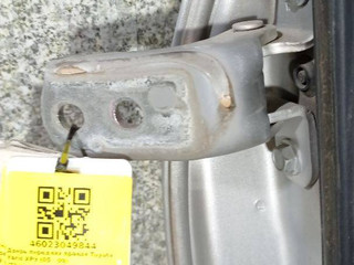 петля двери Toyota Yaris XP9 (2005 - 2009), хетчбэк 5 дв.