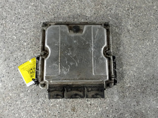 блок управления двигателем Renault Laguna 2 поколение (2001 - 2005), 1.9 л., DCi, F9Q 750, дизель, 6МКПП, 8200153946, 0281010556