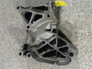 кронштейн двигателя Renault Scenic 3 поколение (2009 - 2012), 1.5 л., DCi, K9K 836, дизель, 6МКПП, 8200739777