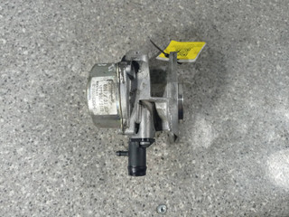 насос вакуумный Renault Scenic 3 поколение (2009 - 2012), 1.5 л., DCi, K9K 836, дизель, 6МКПП, 8201005306-B