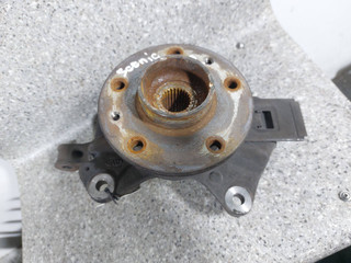 ступица передняя левая Renault Scenic 3 поколение (2009 - 2012), 1.5 л., дизель