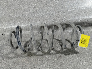 пружина задняя Toyota Yaris XP9 (2005 - 2009), 1.4 л., дизель, хетчбэк 5 дв.