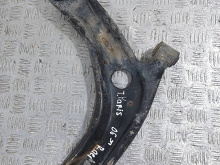 рычаг передний правый Toyota Yaris XP9 (2005 - 2009), 1.4 л., D-4D