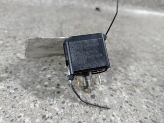 реле (прочие) Audi A8 D3/4E (2002 - 2005), 3.7 л., i, АКПП, полный привод, 4H0951253A