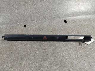 кнопка аварийной сигнализации Audi A8 D3/4E (2002 - 2005), 3.7 л., i, АКПП, полный привод, 4E1927137A