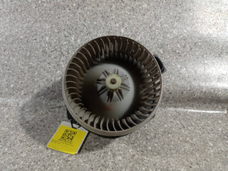 моторчик печки Toyota Yaris XP9 (2005 - 2009), AV272700-0311