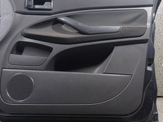 обшивка двери передняя правая Ford Kuga 1 поколение (2008 - 2013)