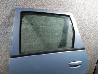 стекло двери задней левой Mitsubishi Colt 6 поколение (Z20/Z30) (2002 - 2012), хетчбэк 5 дв.