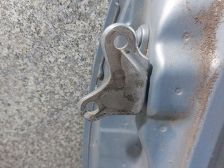 петля двери Mitsubishi Colt 6 поколение (Z20/Z30) (2002 - 2012), хетчбэк 5 дв.
