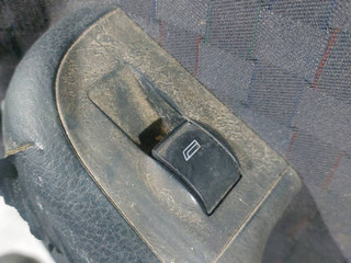 кнопка стеклоподъемника двери задней правой Audi A6 4B/C5 (1997 - 2001)
