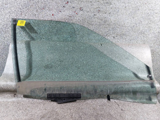 стекло двери передней правой Audi 90 89/B3 1990