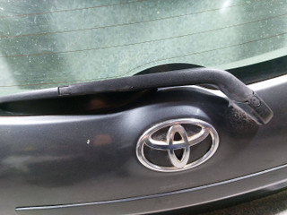 щеткодержатель задний Toyota Auris 1 поколение (2006 - 2009)