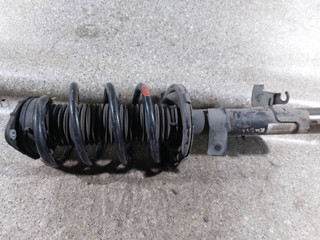 стойка передняя левая Ford Kuga 1 поколение (2008 - 2013), 2.0 л., TDCi, 8V41-18K001-CA