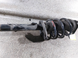 стойка передняя правая Ford Kuga 1 поколение (2008 - 2013), 2.0 л., TDCi